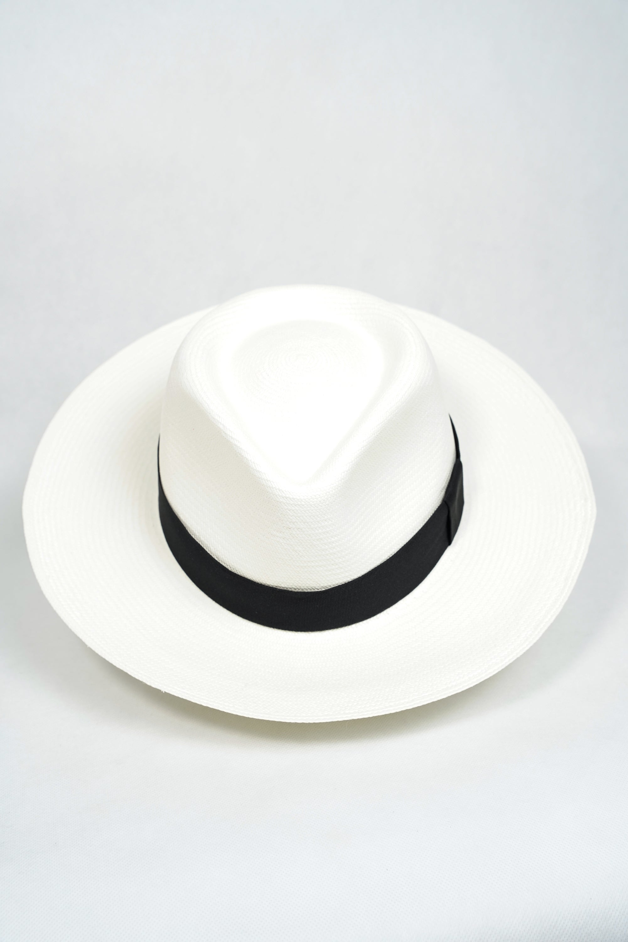 Superfino Teardrop White Diplomat Hat- Montecristi  Quality