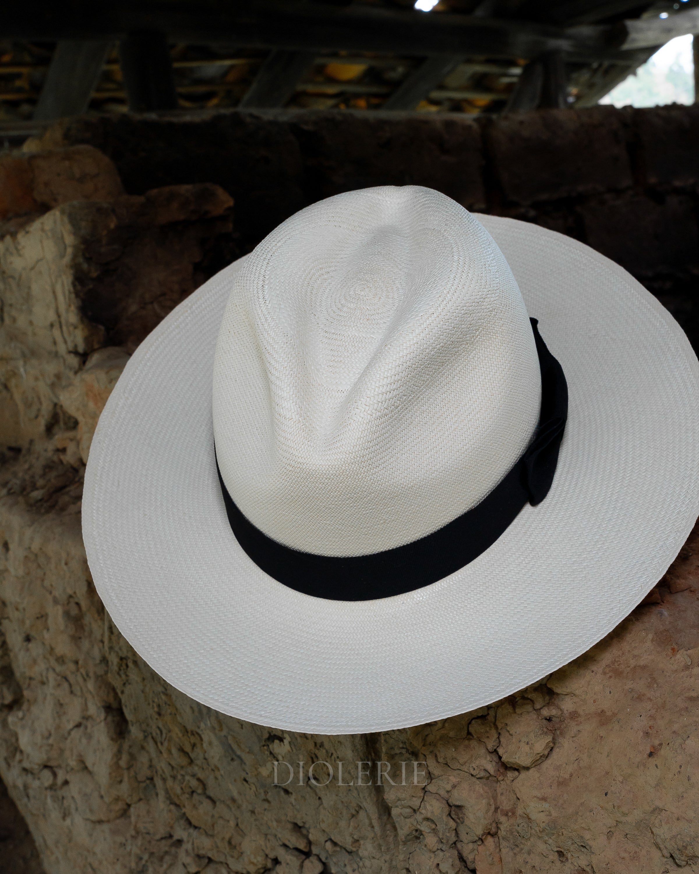 Superfine Classic White Panama Hat -  Montecristi Quality