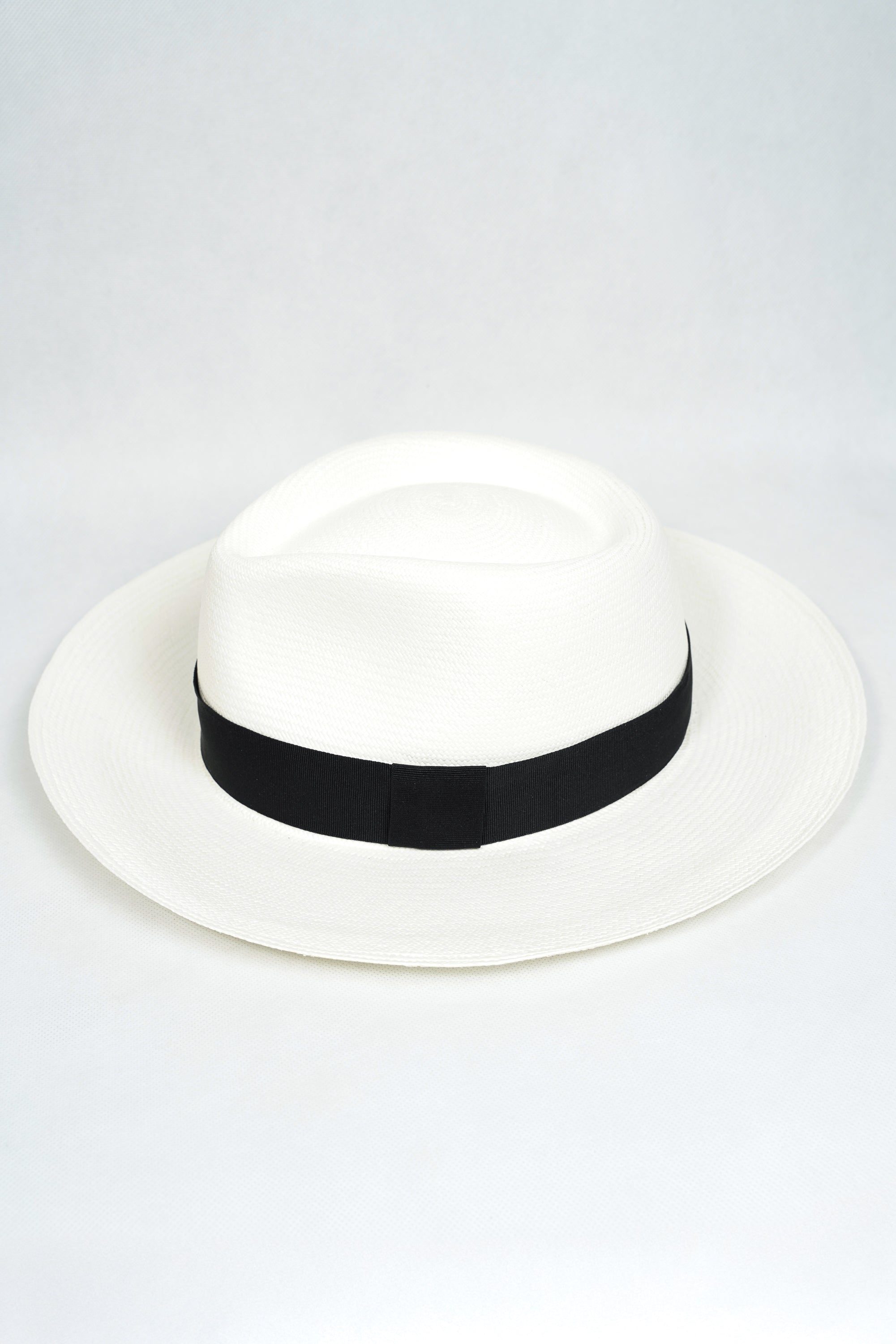 Superfino Teardrop White Diplomat Hat- Montecristi  Quality