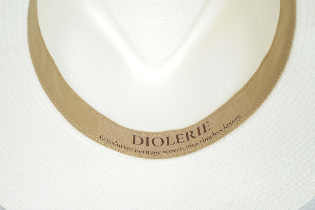 Superfino Teardrop White Diplomat Hat- Montecristi  Quality