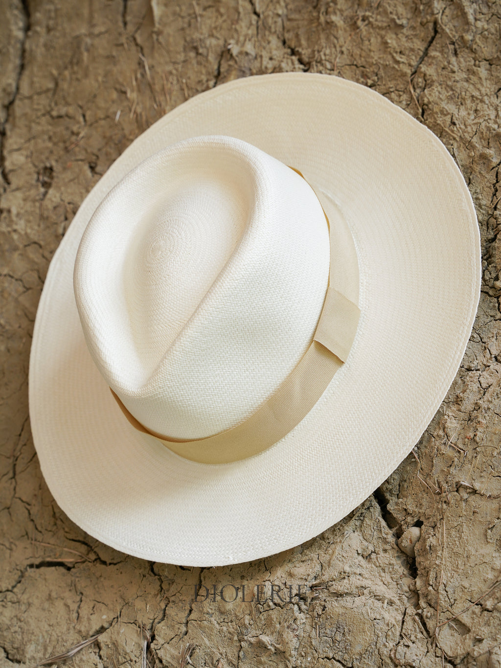 Superfino Teardrop White Diplomat Hat- Montecristi  Quality (Copia)