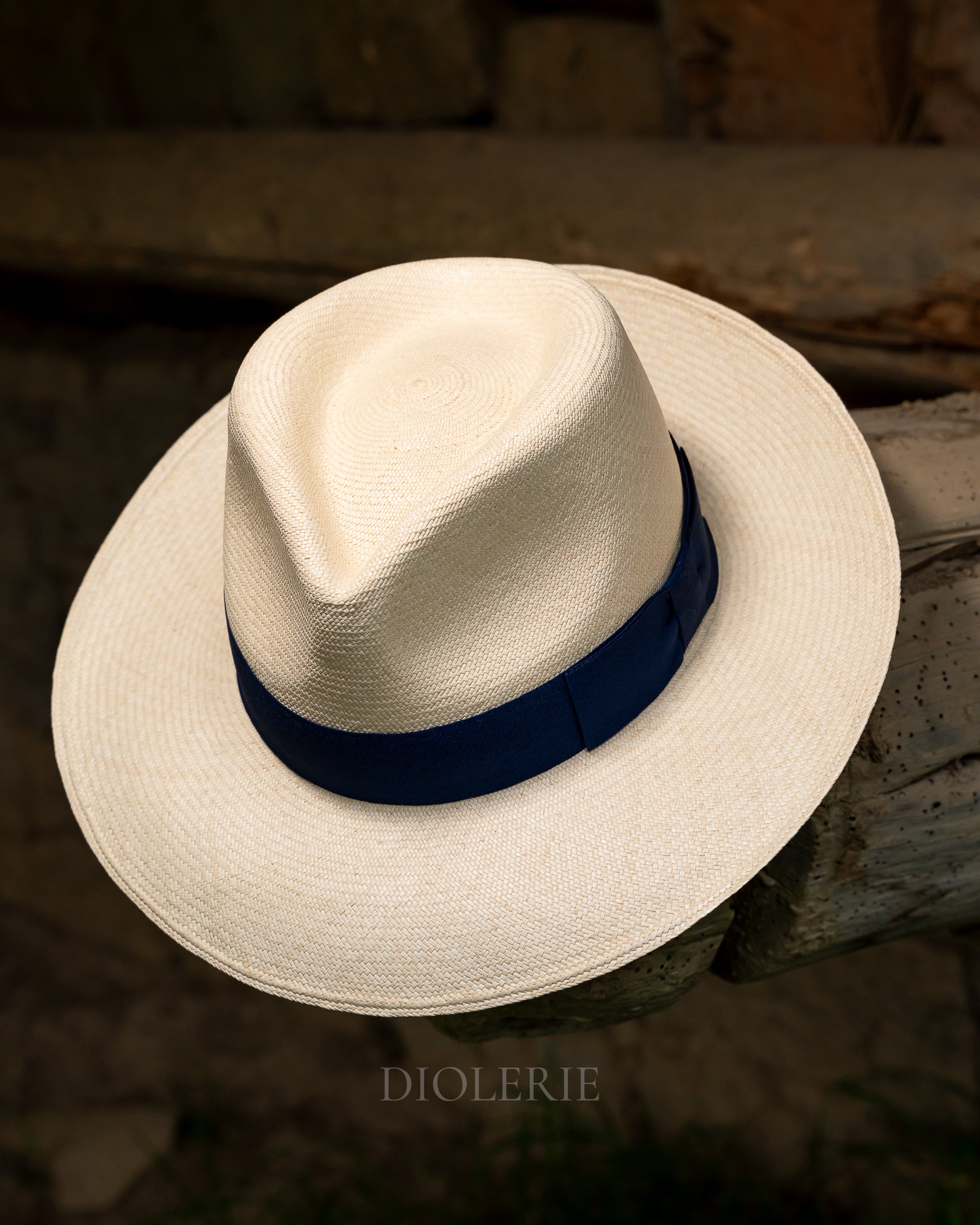 Superfino Teardrop Panama Hat - Montecristi Quality