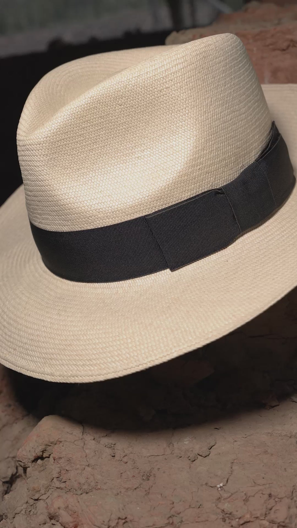 Extrafino Teardrop Panama Hat - Montecristi Quality